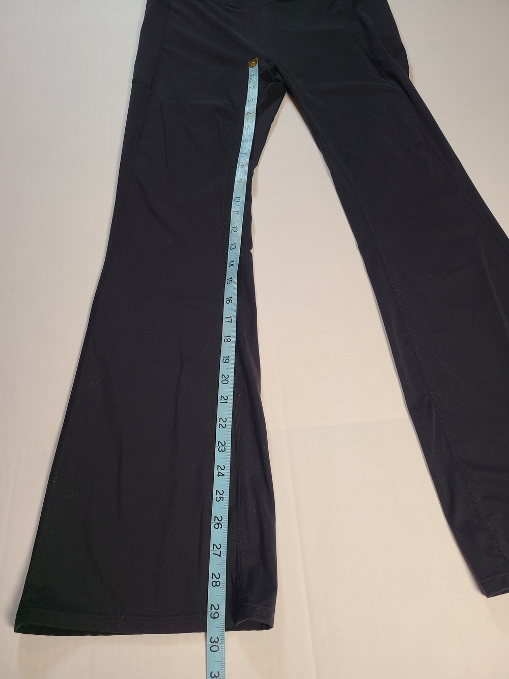 HALARA Womens L Black High-Rise Flare Leggings With Ruched Bottom - Picture 7 of 10